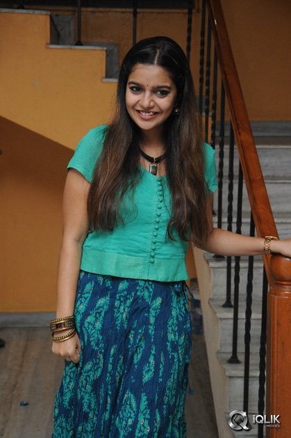 Swathi-Reddy-at-Tripura-Movie-Audio-Launch